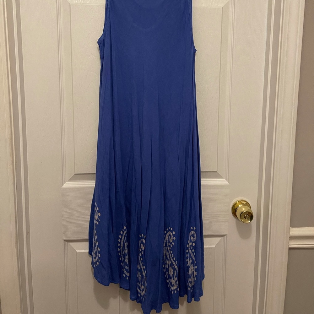 ⬇️ Embroidered Shift Dress - Picture 4 of 5